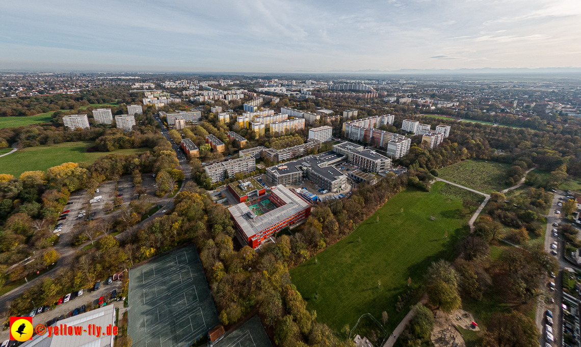 03.11.2022 -  Ostparksee mit Umgebung in Neuperlach